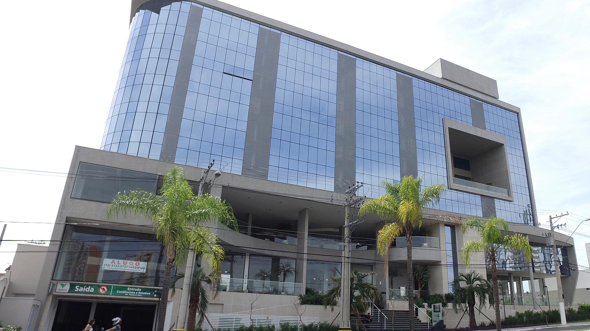 Square Offices & Mall