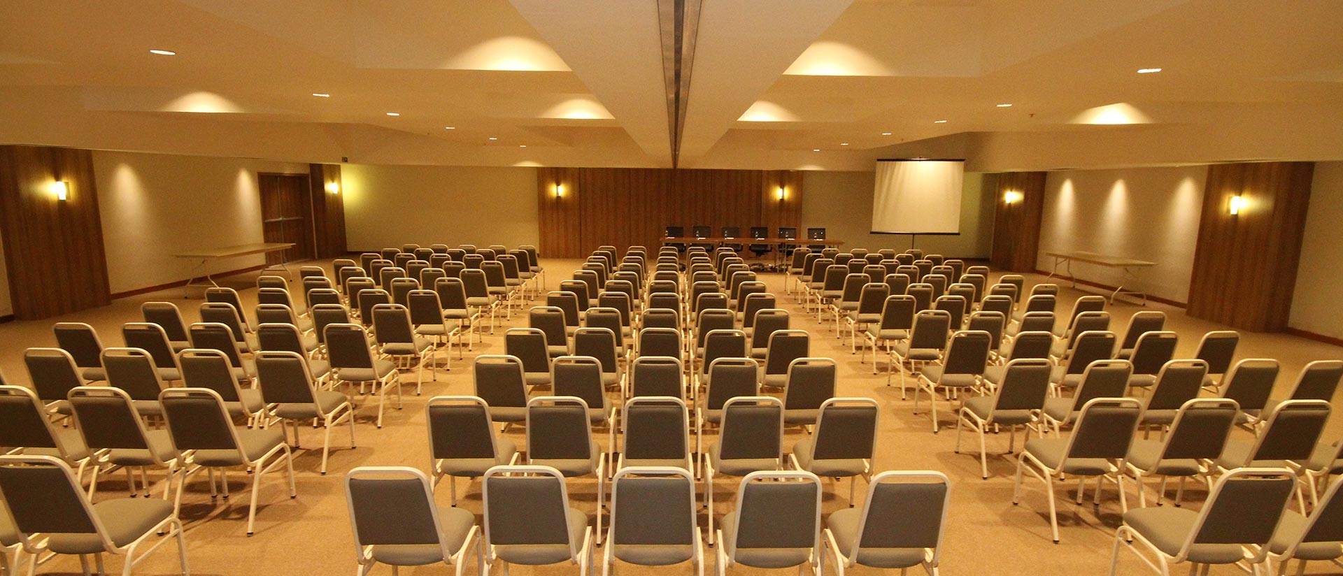 Link Office, Mall & Stay — Auditorio