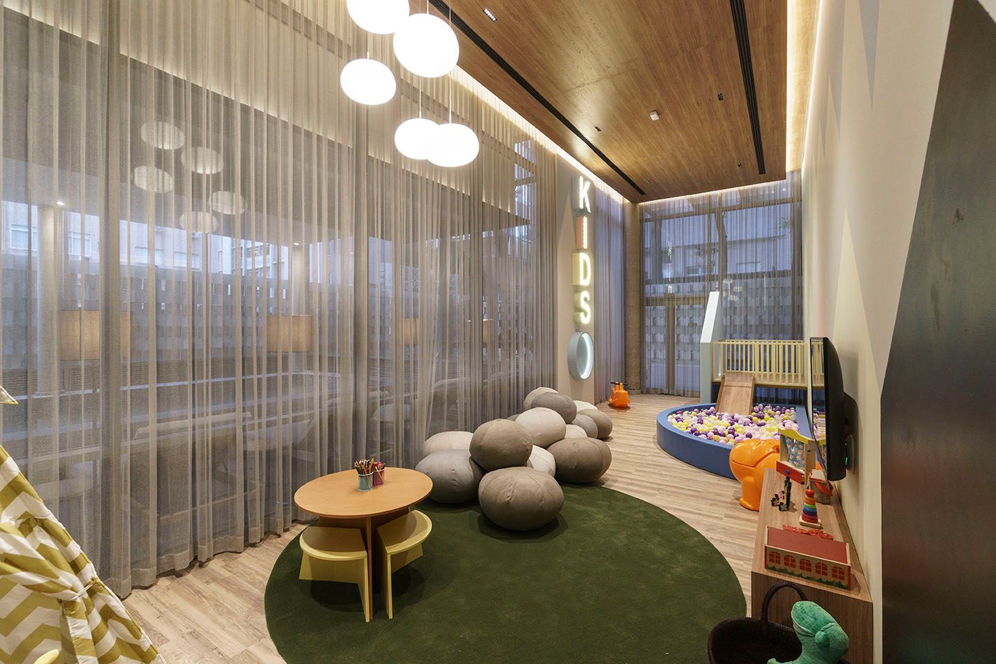 Facces Jardins By Helbor — Brinquedoteca