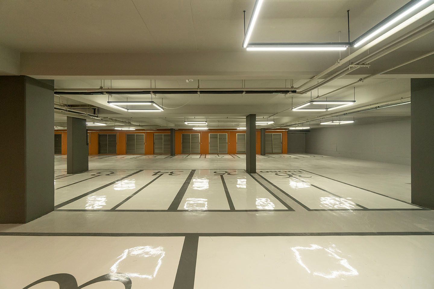 Facces Jardins By Helbor — Garagem