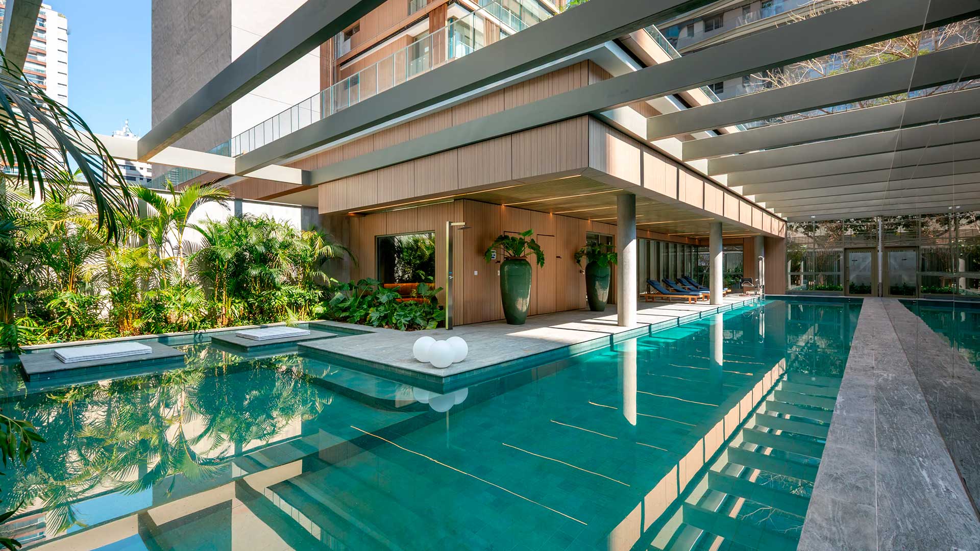 Figueira Leopoldo — Deck Molhado