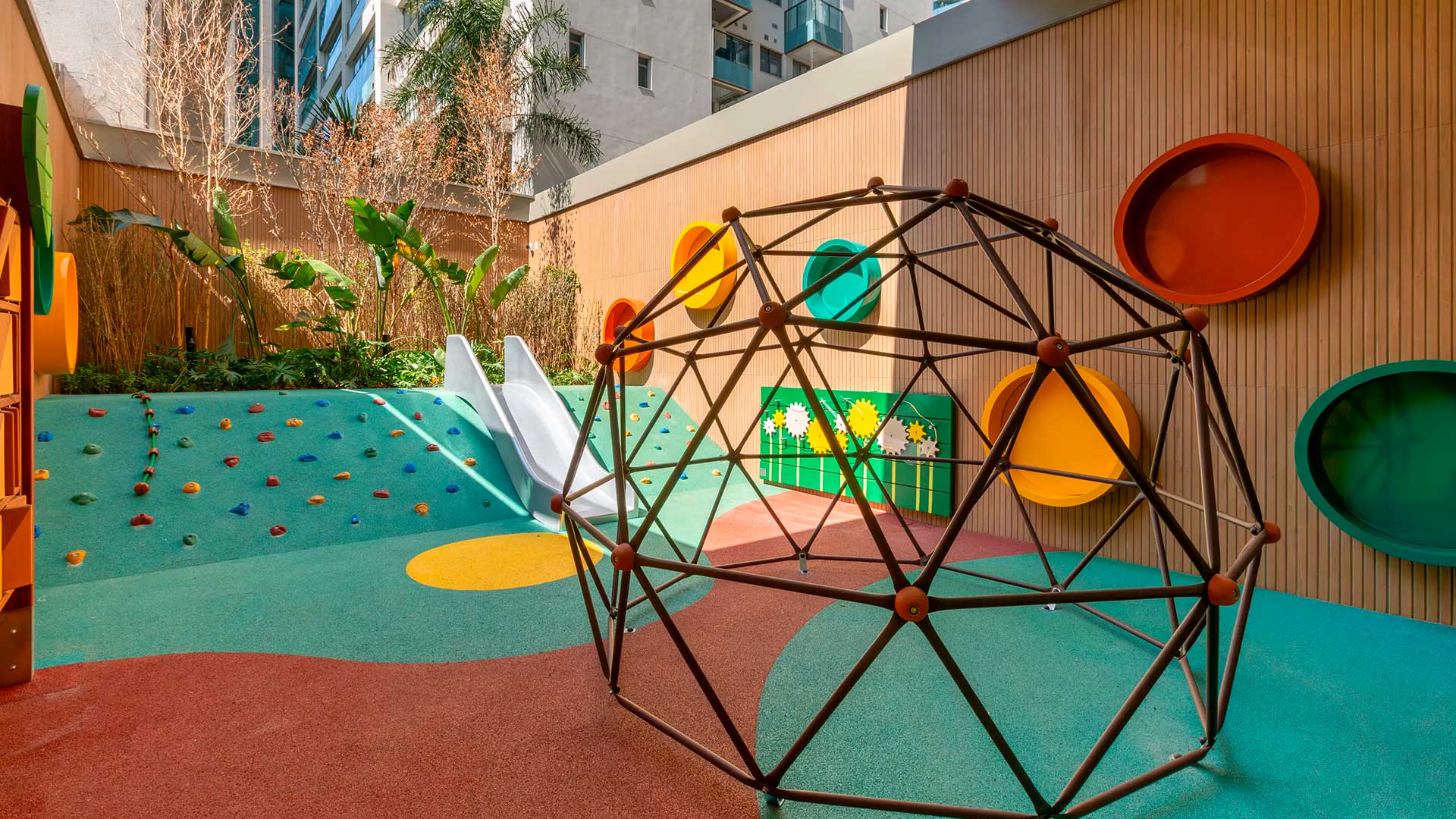 Figueira Leopoldo — Playground