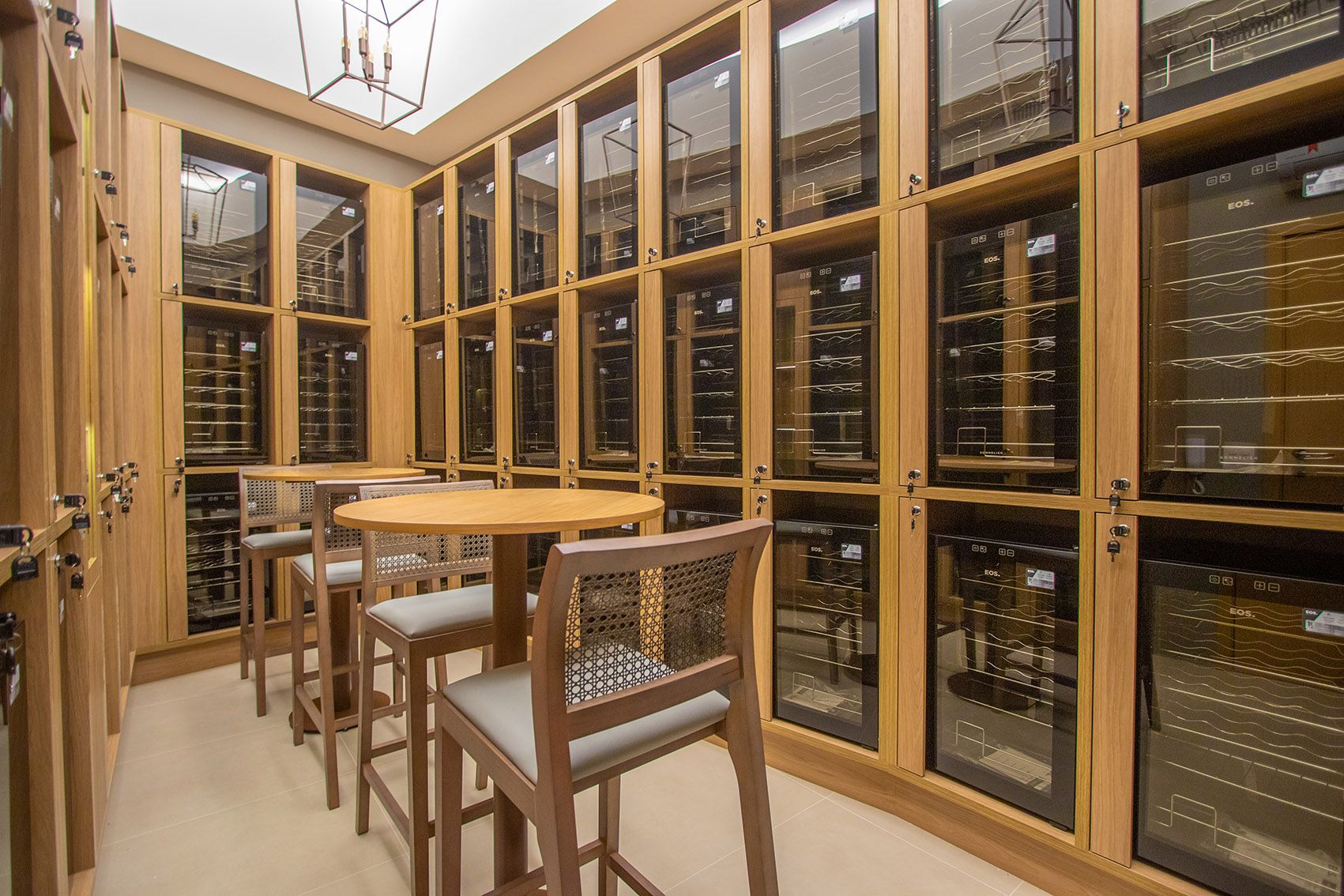 Helbor Landscape Ecoville — Enoteca Privativa Climatizada