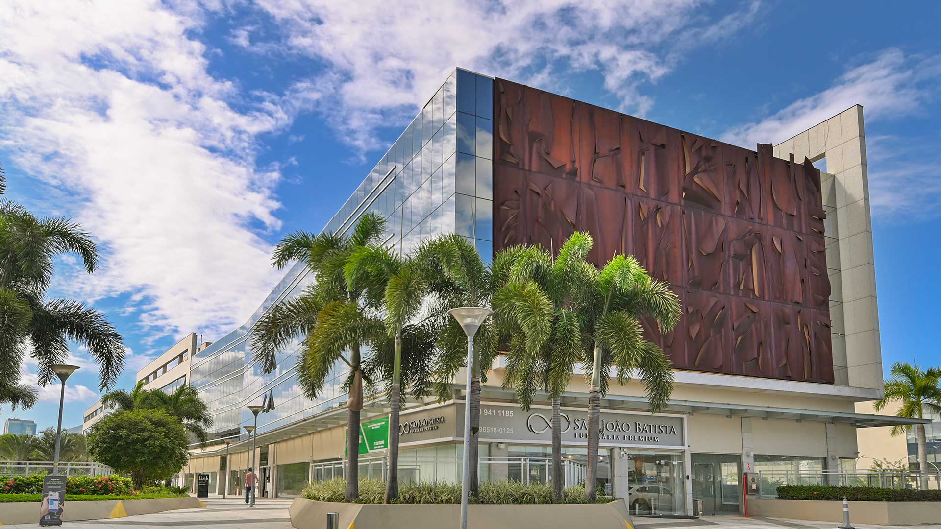 Link Office, Mall & Stay