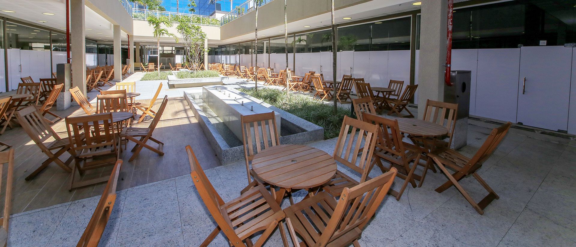 Neolink Office Mall & Stay — Neolink praça