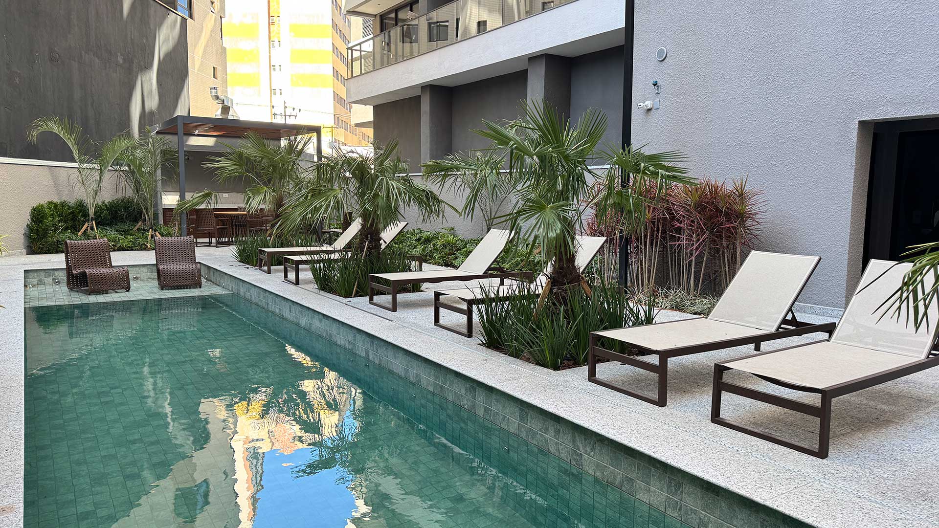 My Place Jardim Botânico By Helbor — Piscina Climatizada