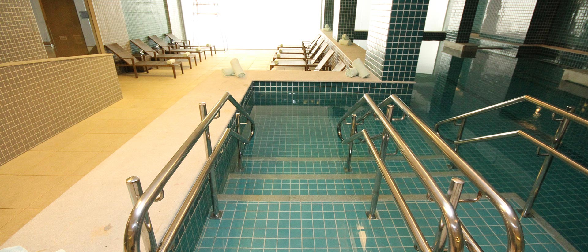 Link Office, Mall & Stay — Piscina